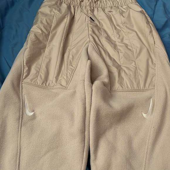 Nike joggers - Picture 2 of 3
